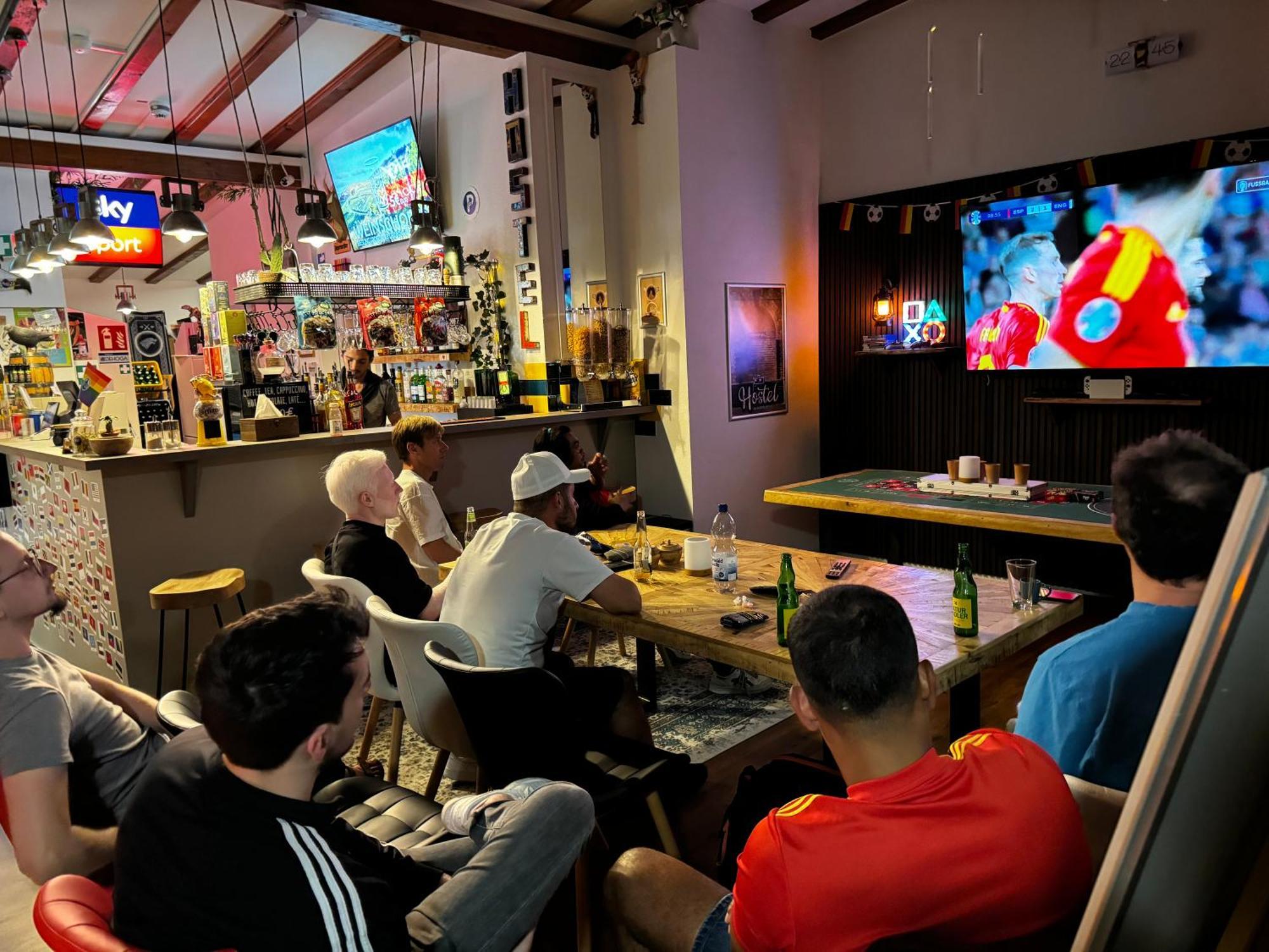 Hostel Mannheim MHG Exterior foto Sky Sports broadcast of the 2019 Tour de France